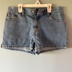 Vintage Levi's juniors Classic Blue Denim Shorts